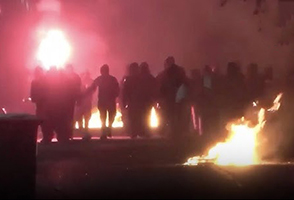 Un'immagine dei gravi disordini nel quartiere Corvetto a Milano seguito alla morte di Ramy Elgaml Un'immagine dei gravi disordini nel quartiere Corvetto a Milano seguito alla morte di Ramy Elgaml