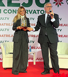 Federico Mollicone premia Beatrice Venezi