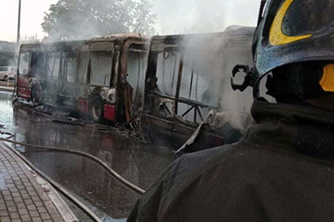 Il jumbo bus distrutto dal fuoco il 21 dicembre