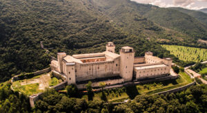 Dal 4 al 26 giugno il primo Festival dell'Umbria Antica. Nella foto: la Rocca Albornoz a Spoleto