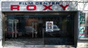 Il cinema Roxy chiuso a Roma