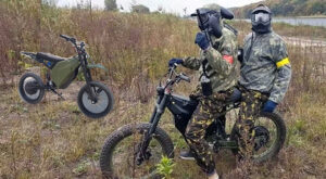 Contro l'invasore russo a cavallo di una Eleek Atom Military