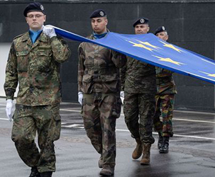 Un esercito comune distinto dalla Nato è una delle condizioni per l'autonomia strategia dell'Europa nel futuro mondo multipolare