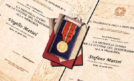 La Medaglia d'Oro per le vittime del terrorismo conferita alla memoria di Stefano e Virgilio Mattei