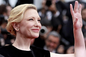 Cate Blanchett sul red carper del Festival di Cannes 2023