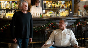Roman Polanski torna alla mostra del Cinema di Venezia con il nuovo film «The Palace». Nella foto il regista durante le riprese con Luca Barbareschi