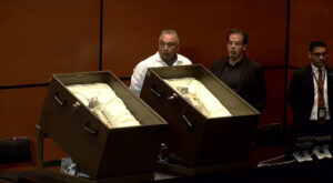 Messico. La bufala delle mummie aliene esposte in Parlamento