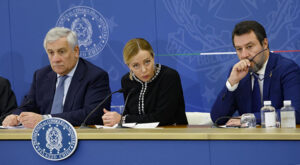 Giorgia Meloni con i vicepresidenti del Consiglio Antonio Tajani e Matteo Salvini durante la presentazione dl progetto di Riforma costituzionale